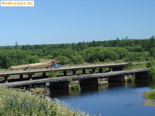 Мосты через реку Лобва в селе Лопаево, лесовоз