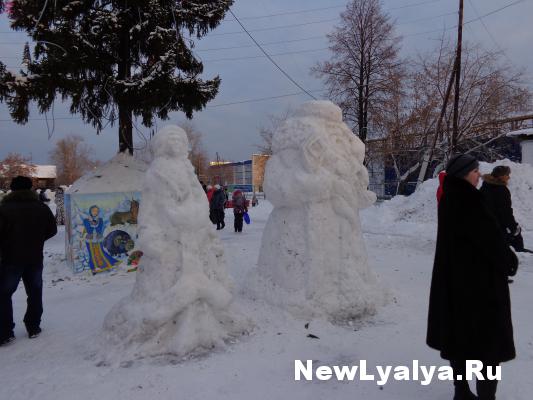 Фигуры Деда Мороза и Снегурочки
