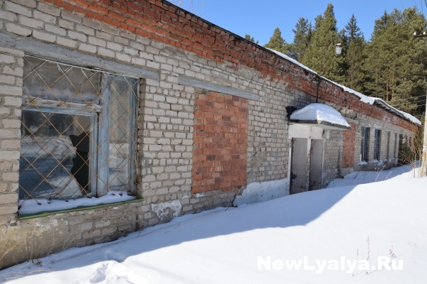 Заброшенное здание, Новолялинская районная больница